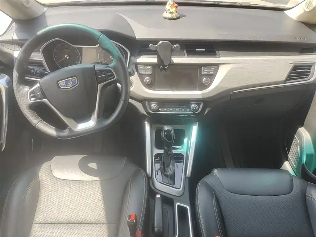 Geely Vision X3 2019 — фото 10