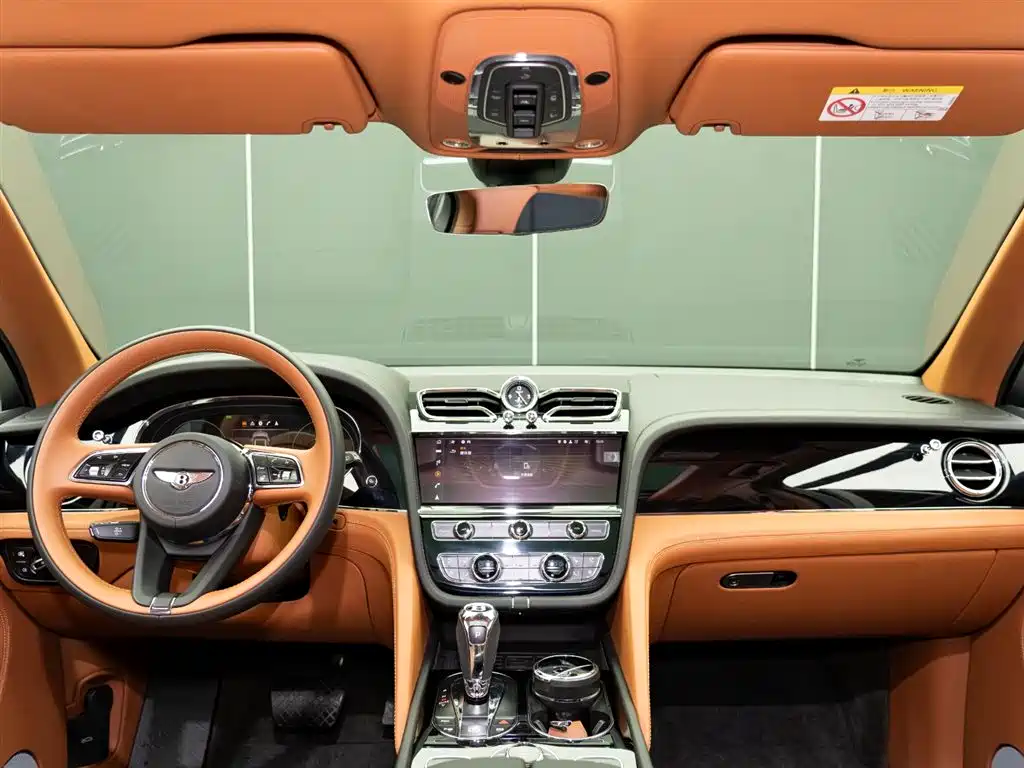 Bentley Bentayga 2023 — фото 14