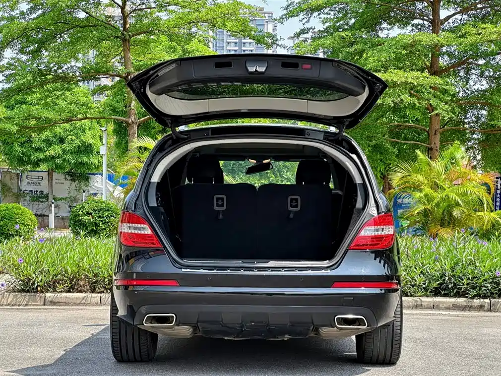 Mercedes-Benz R-Class 2015 — фото 35