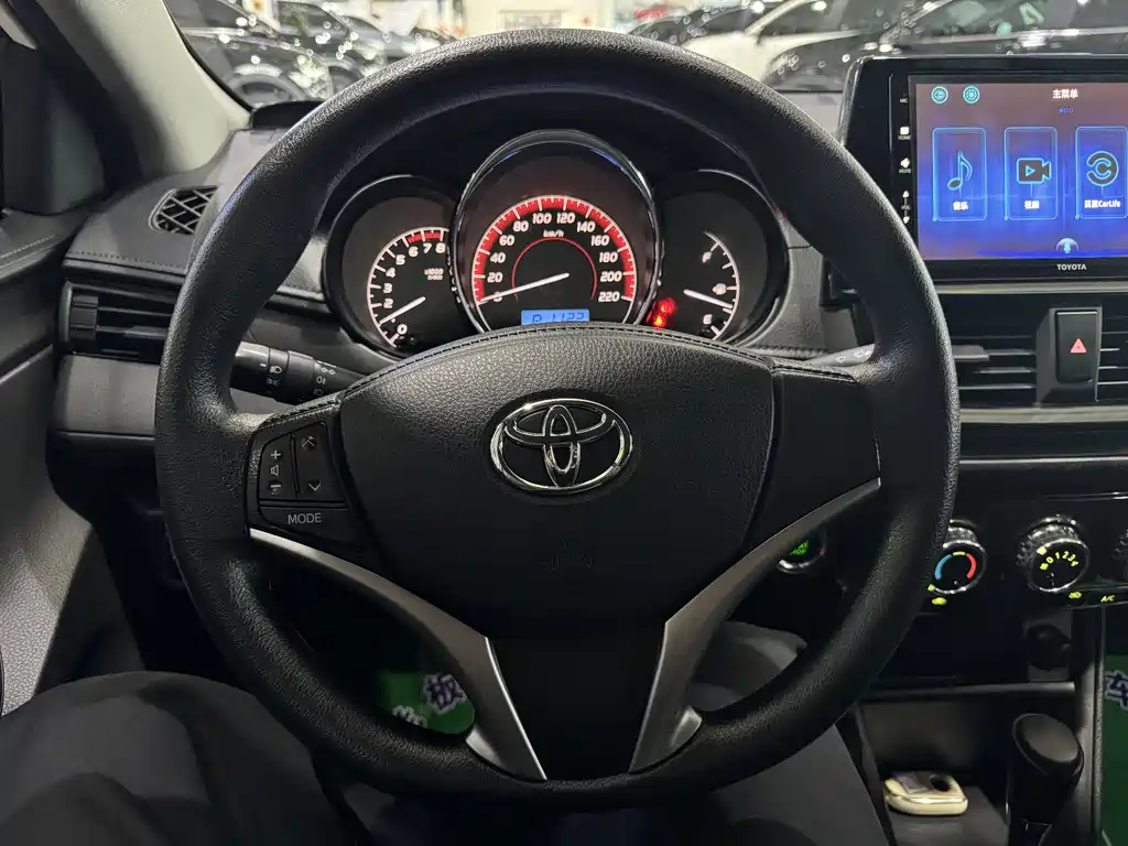 Toyota Vios 2023 — фото 8