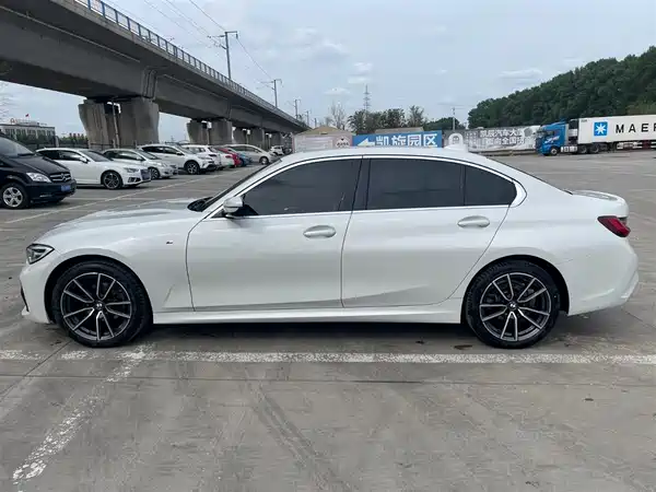 BMW 3 Series 2022