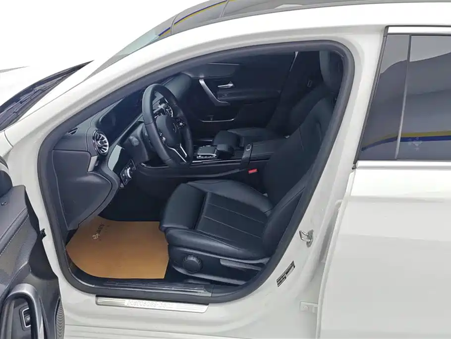 Mercedes-Benz A-Class 2020 — фото 9