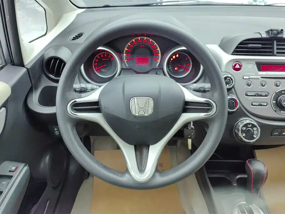 Honda Fit 2012 — фото 15