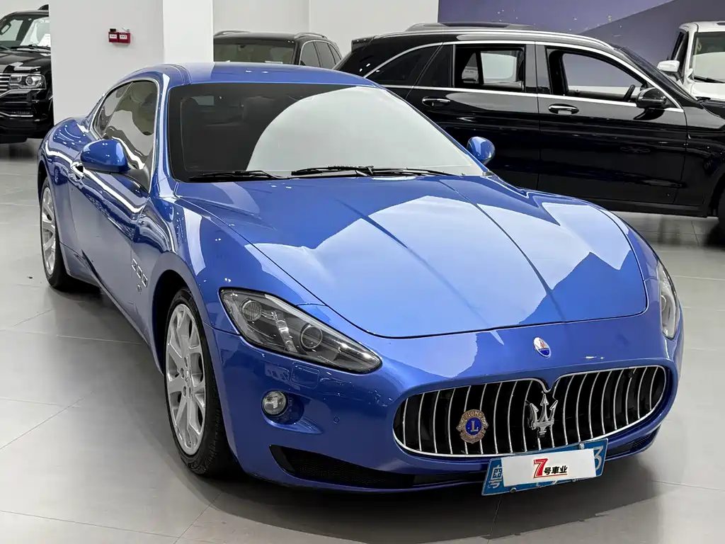 Maserati GranTurismo 2015 — фото 2