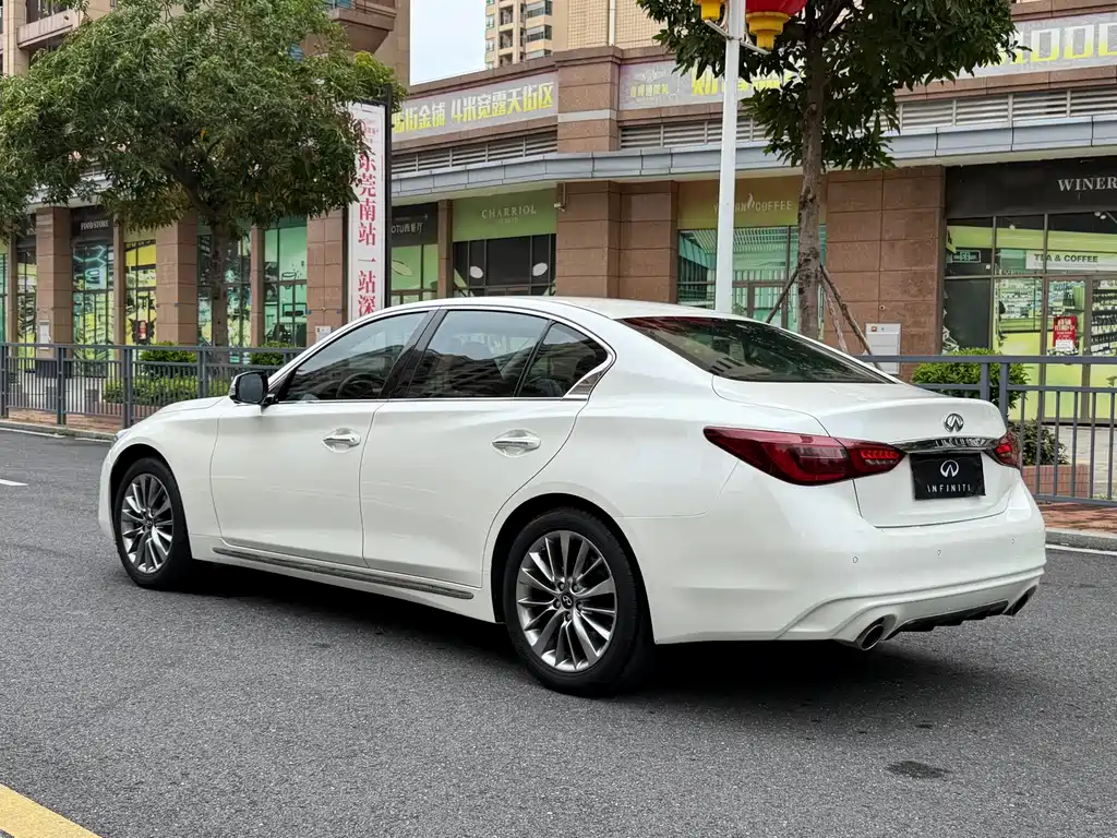 Infiniti Q50L 2018 — фото 4