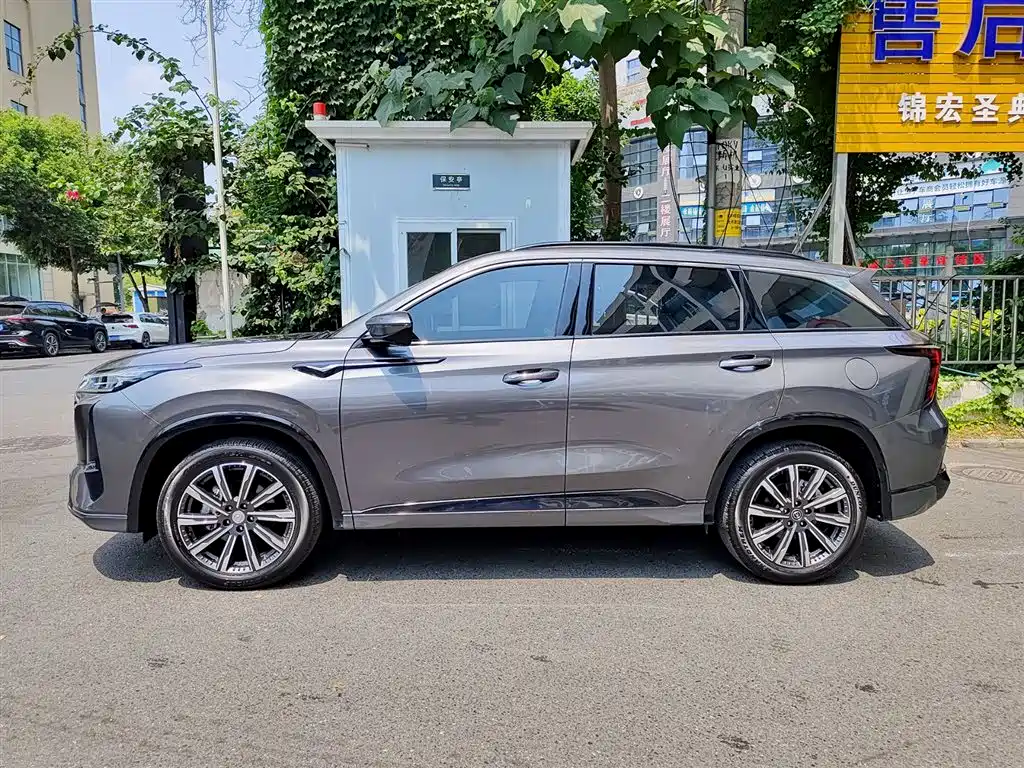 Changan CS75 PLUS 2024 — фото 3