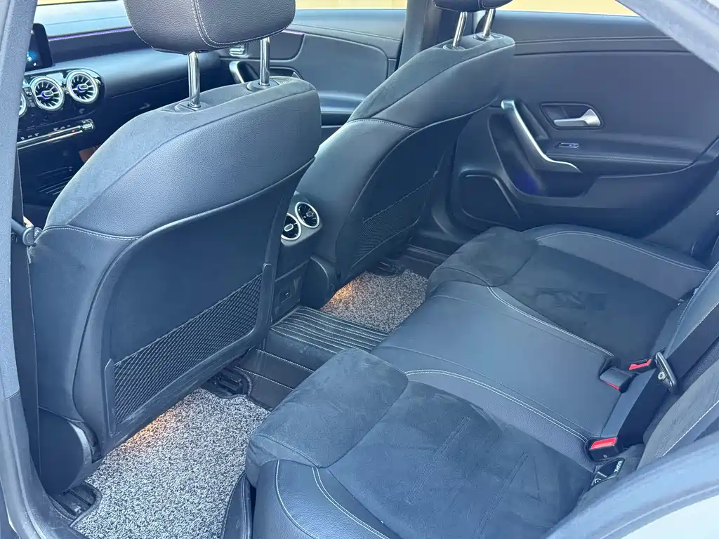 Mercedes-Benz A-Class 2023 — фото 22