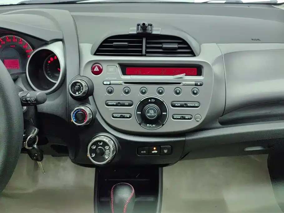 Honda Fit 2012 — фото 13