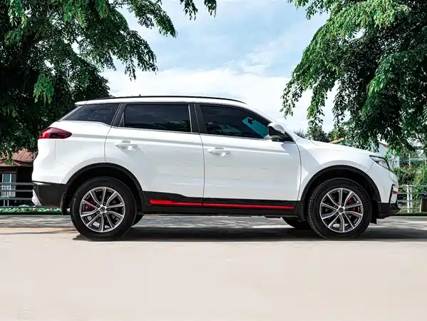 Geely Boyue 2021