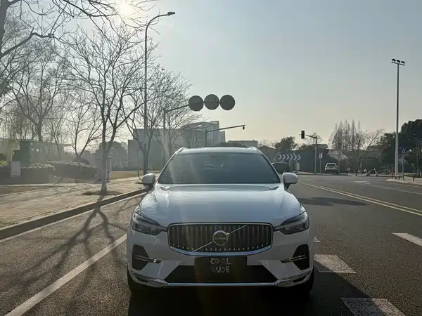 Volvo XC60 2022