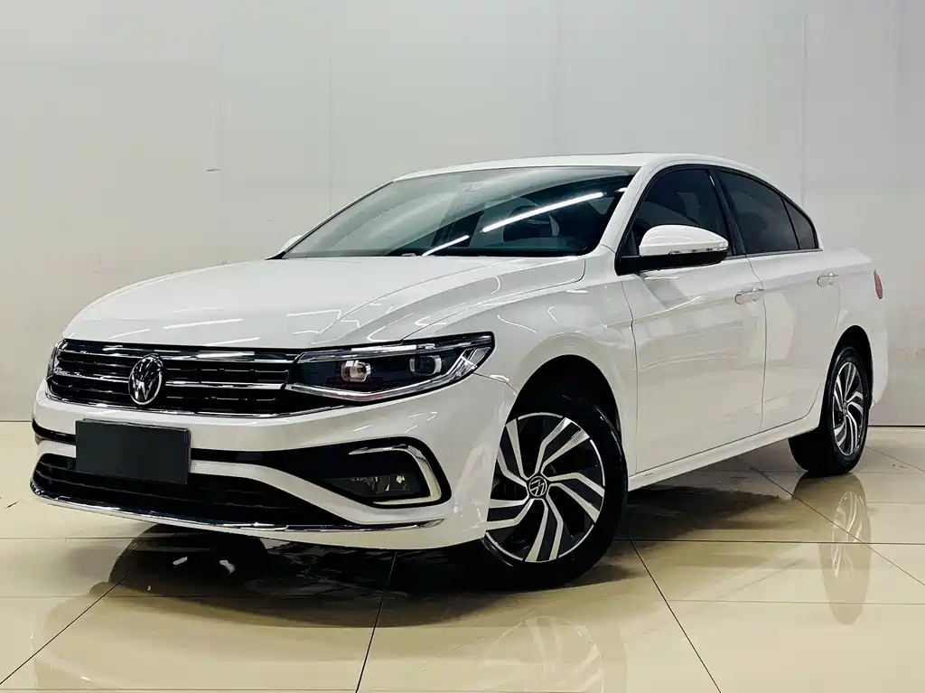Volkswagen Bora 2023