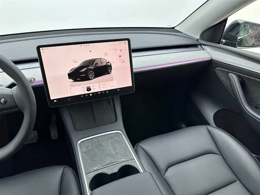 Tesla Model Y 2024 — фото 14