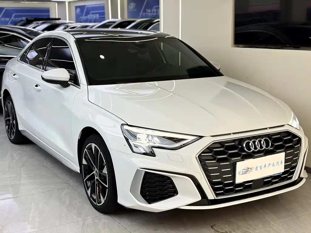 Audi A3 2023 — фото 3