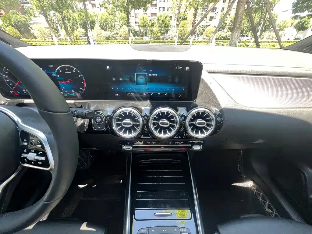 Mercedes-Benz GLA 2021 — фото 15