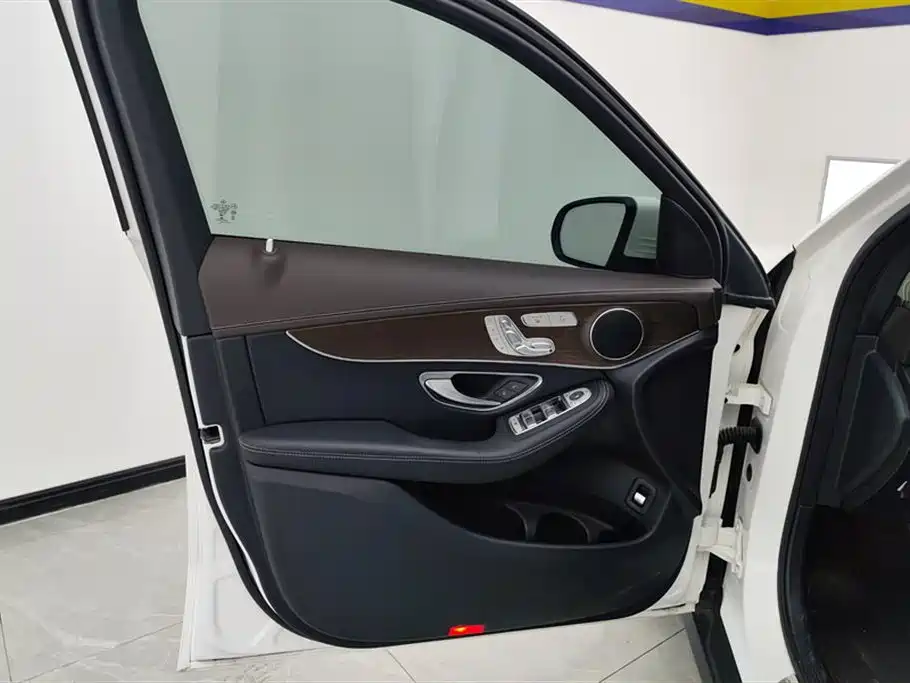 Mercedes-Benz GLC 2022