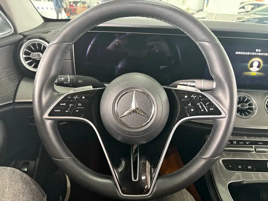 Mercedes-Benz E-Class 2023 — фото 14