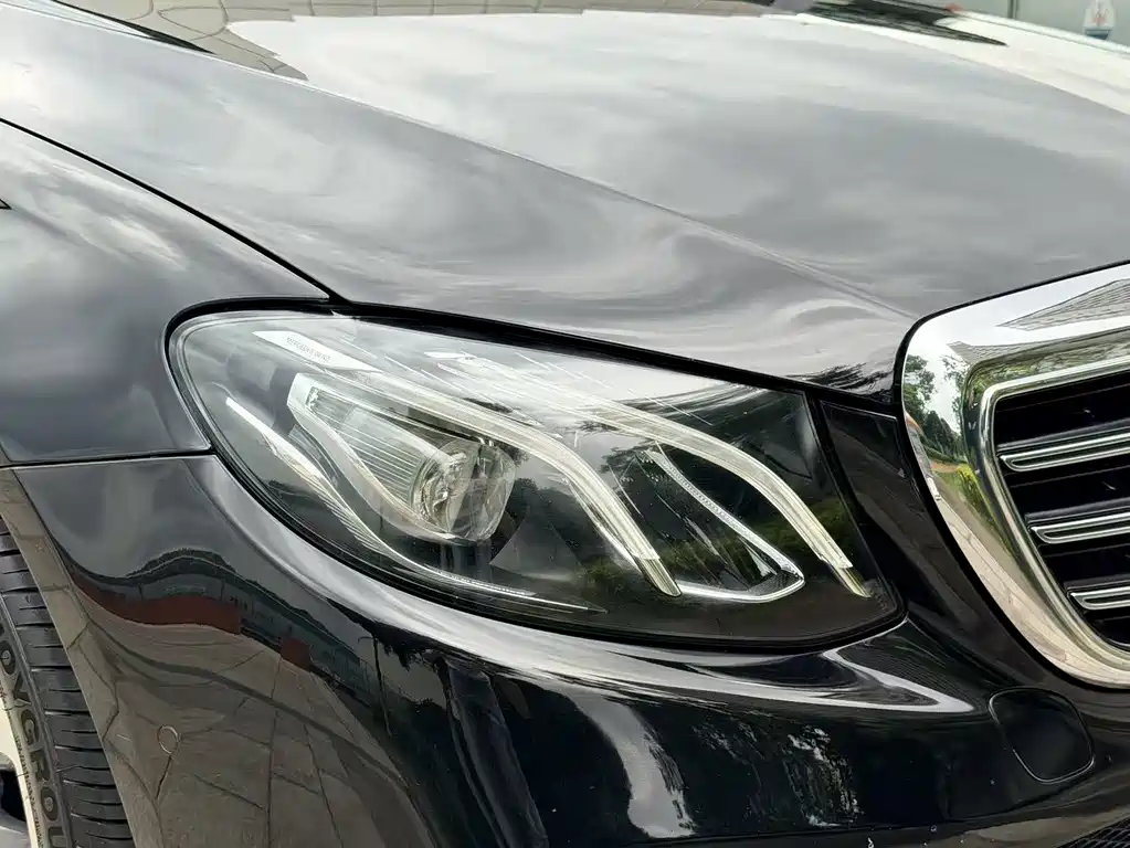 Mercedes-Benz E-Class 2018 — фото 25