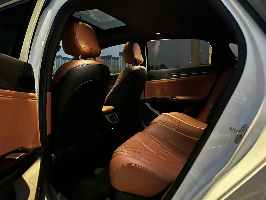 Geely Galaxy L6 2025 — фото 5