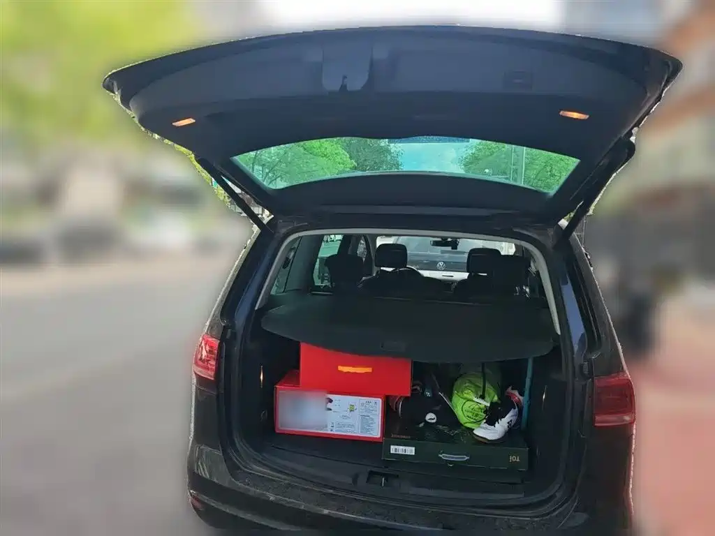 Volkswagen Sharan 2017 — фото 10