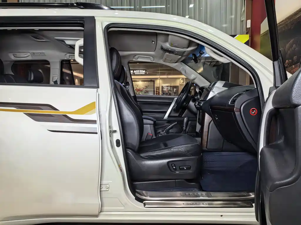 Toyota Prado 2017 — фото 15