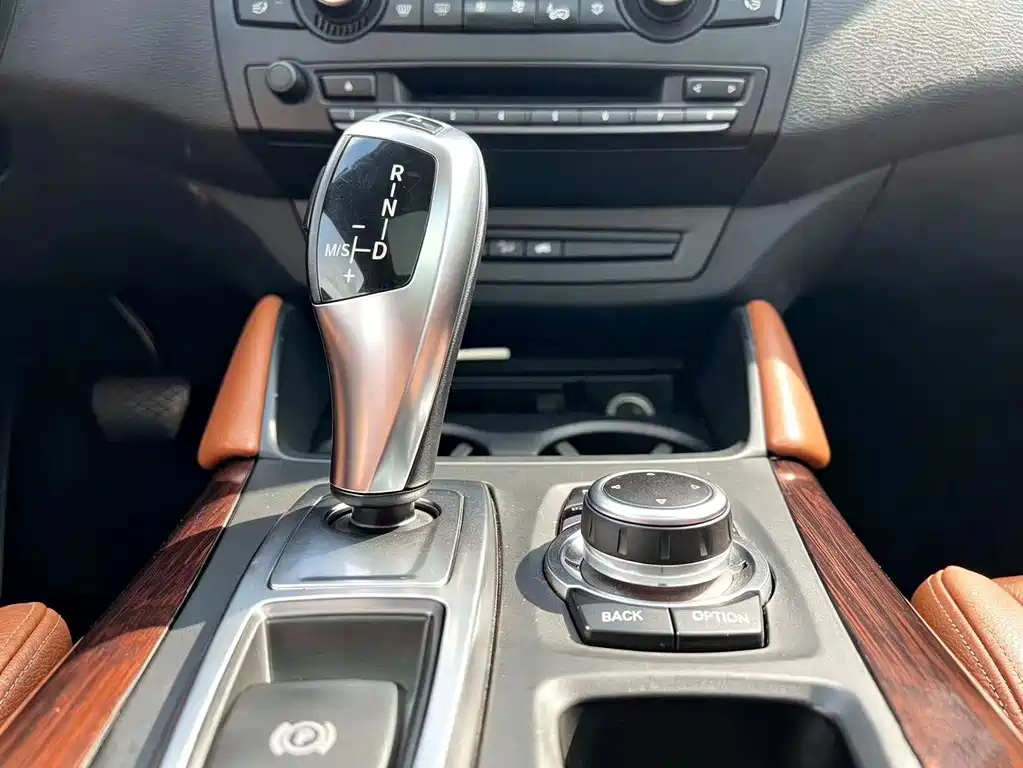 BMW X6 2011 — фото 14