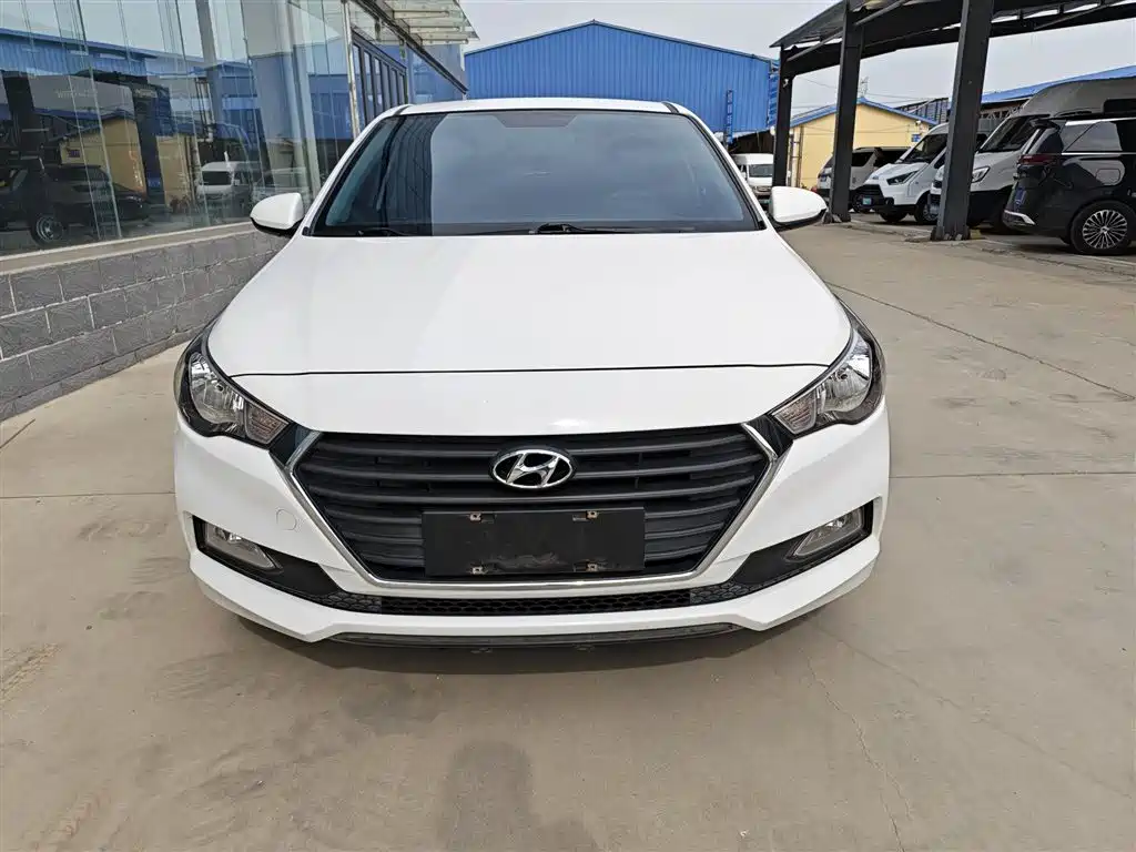 Hyundai Verna 2018 — фото 10