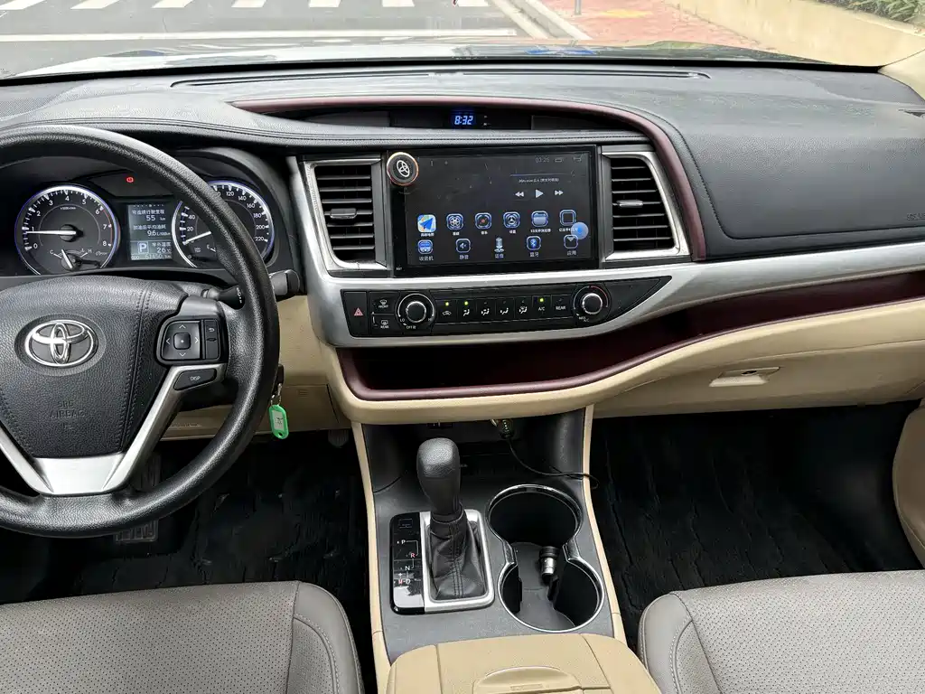 Toyota Highlander 2015 — фото 7
