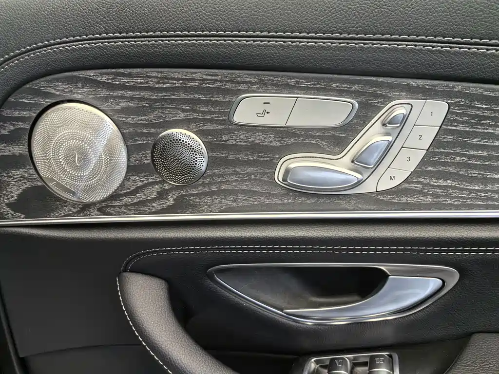 Mercedes-Benz E-Class 2023 — фото 10