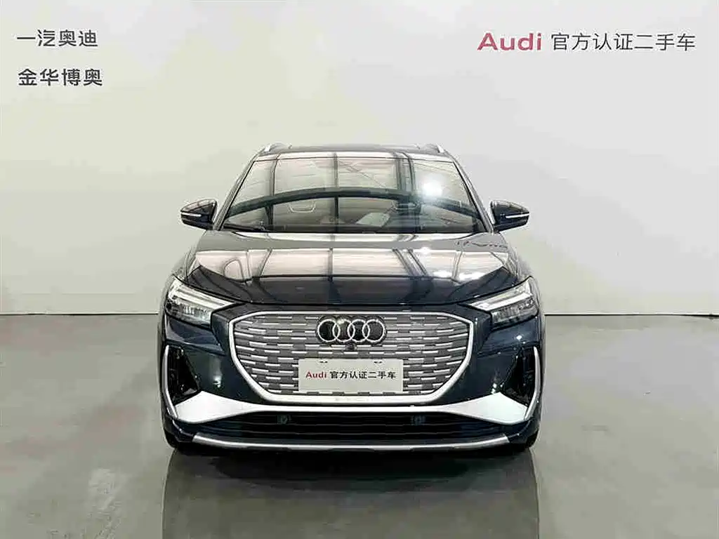 Audi Q4 e-tron 2023 — фото 2