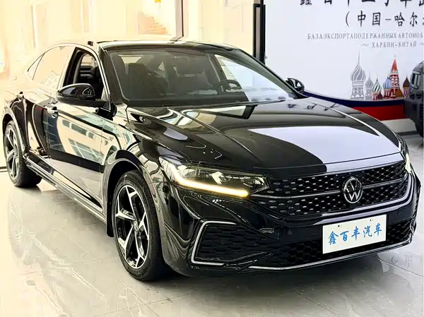 Volkswagen Passat 2023