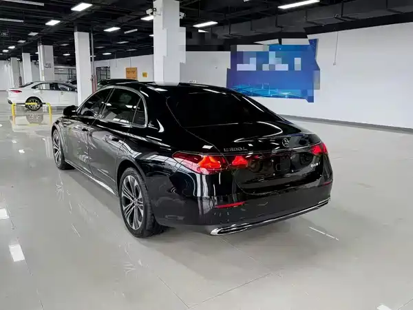 Mercedes-Benz E-Class 2025