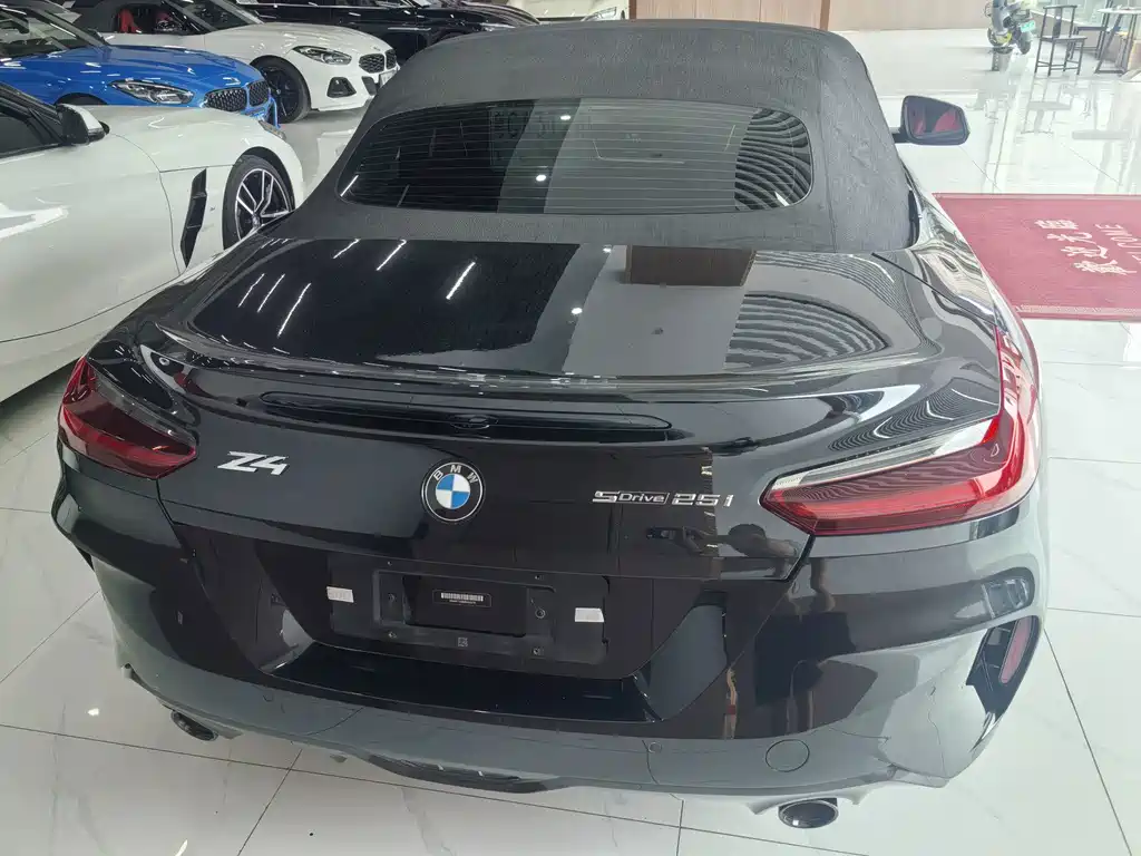 BMW Z4 2021 — фото 11