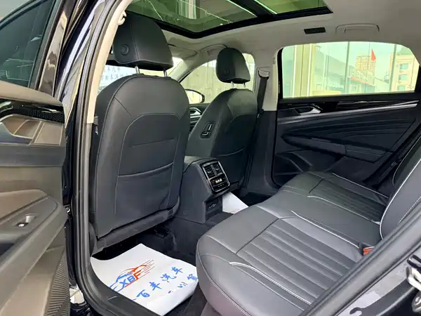 Volkswagen Passat 2023