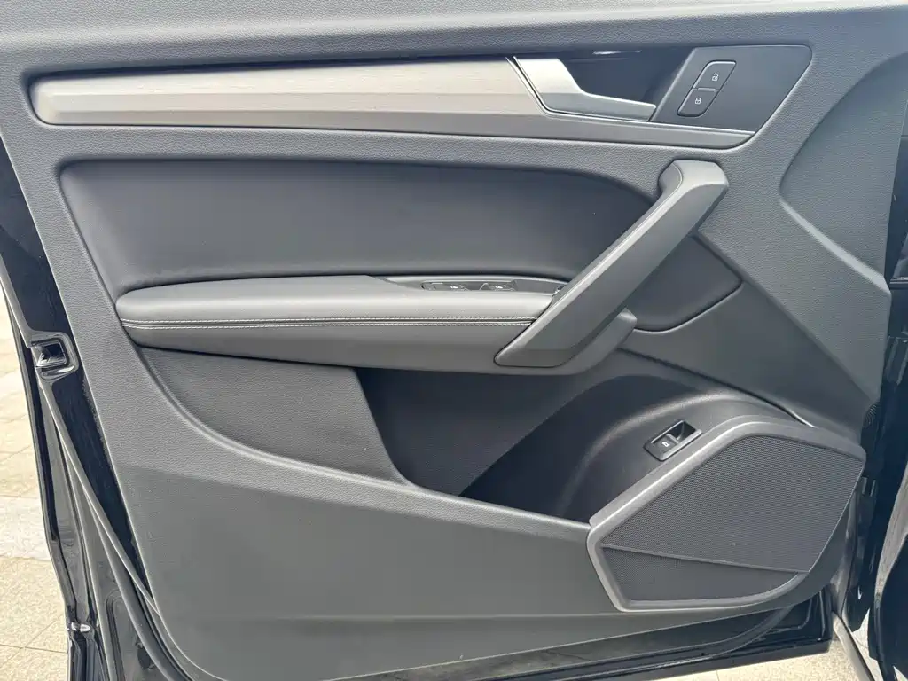 Audi Q5L 2022 — фото 18