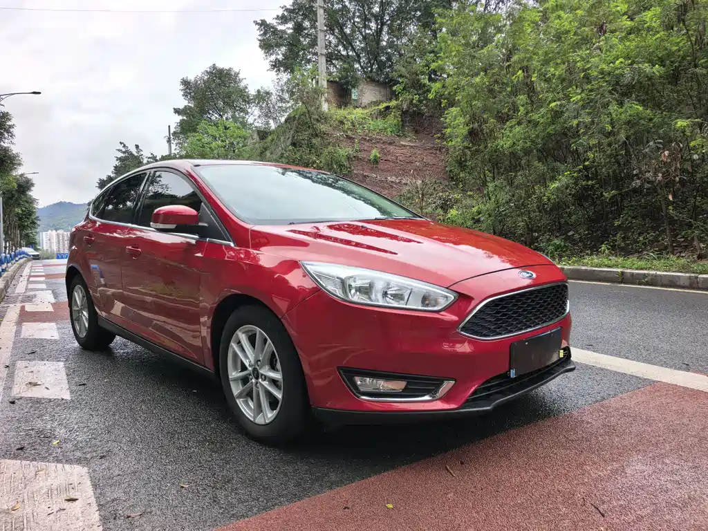 Ford Focus 2018 — фото 3