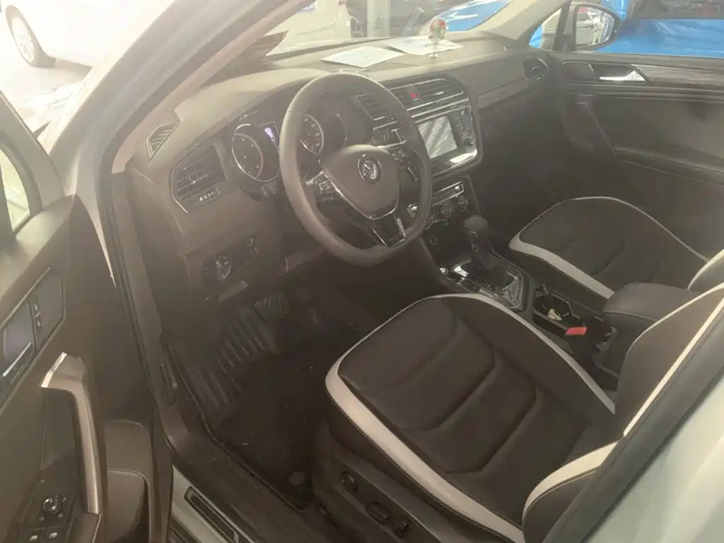 Volkswagen Tiguan L 2017 — фото 16