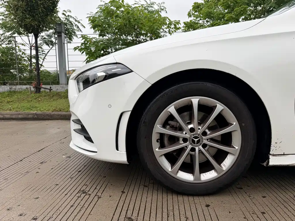 Mercedes-Benz A-Class 2022 — фото 2