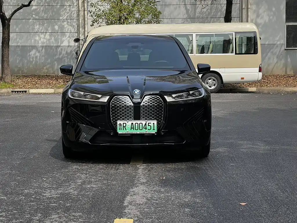 BMW iX 2023