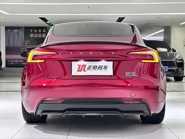Tesla Model 3 2025