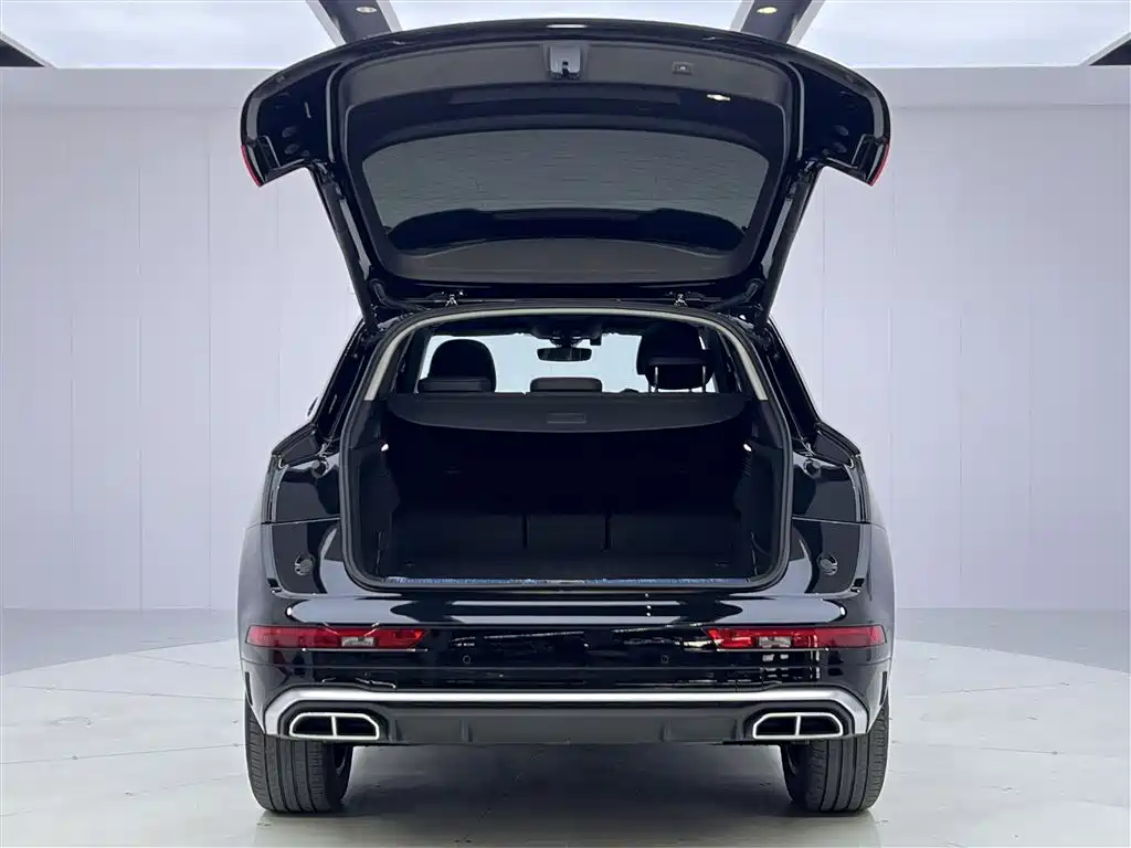 Audi Q5L 2024 — фото 13