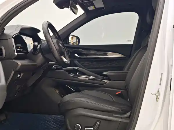 Geely Xingyue L 2024