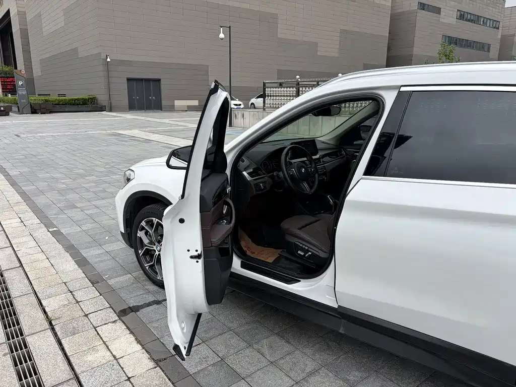 BMW X1 2022 — фото 13