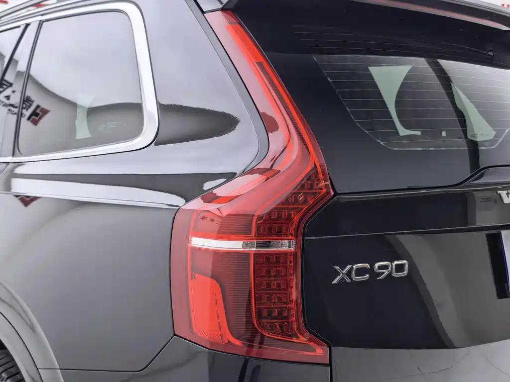 Volvo XC90 2016 — фото 27