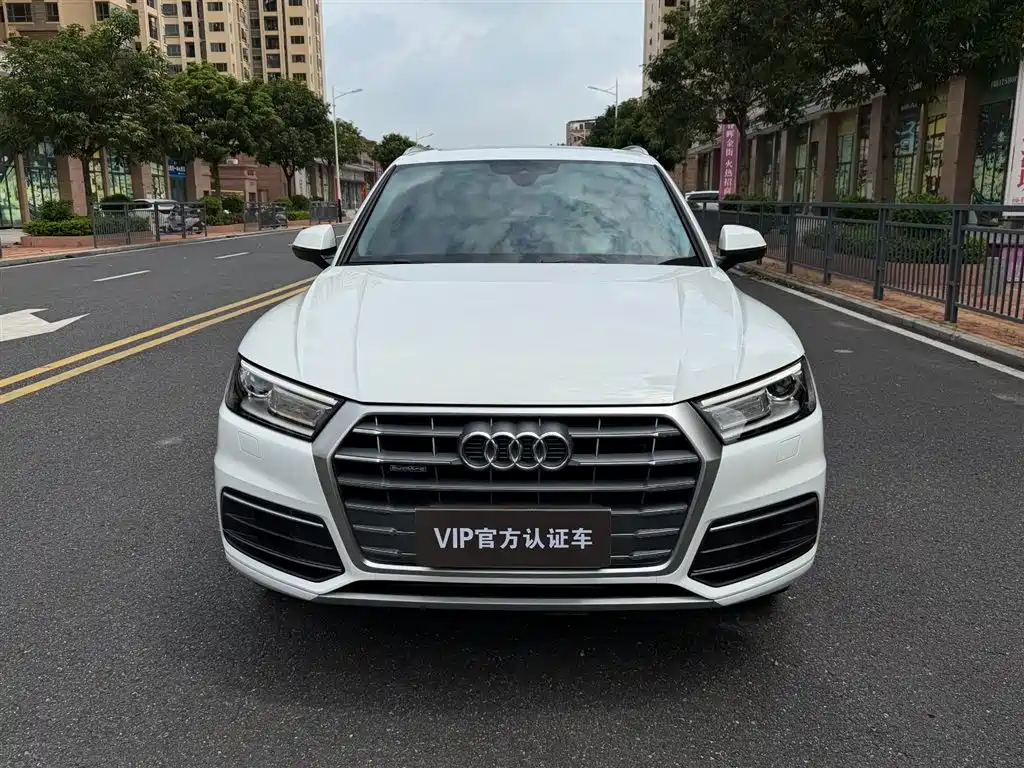 Audi Q5L 2021 — фото 3