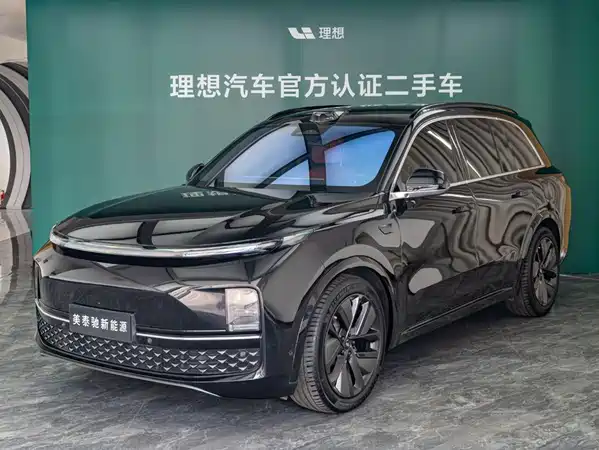 Li Auto L8 2025
