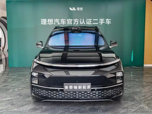 Li Auto L8 2025