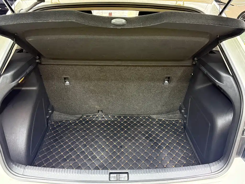 Skoda Rapid Spaceback 2019 — фото 21