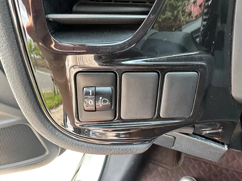 Mitsubishi Outlander 2022 — фото 13