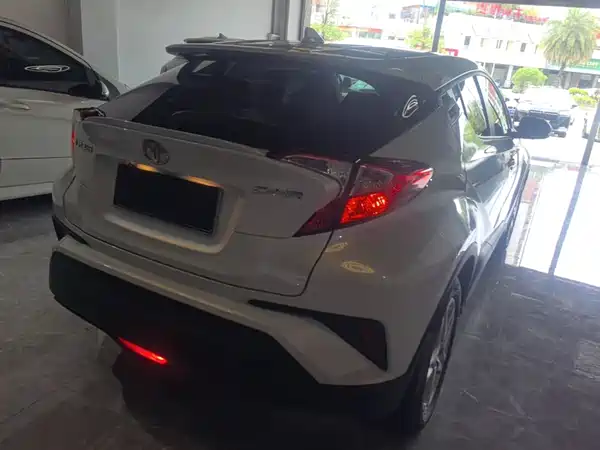 Toyota C-HR 2023