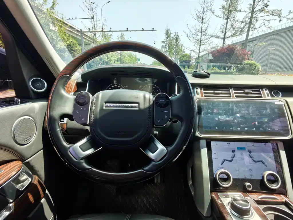 Land Rover Range Rover 2019 — фото 13